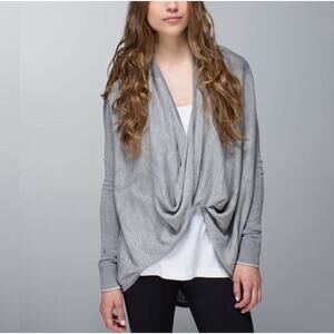 Lululemon Iconic Wrap Sweater Womens 6/8 M Athleisure Cashmere Blend Gray Stripe